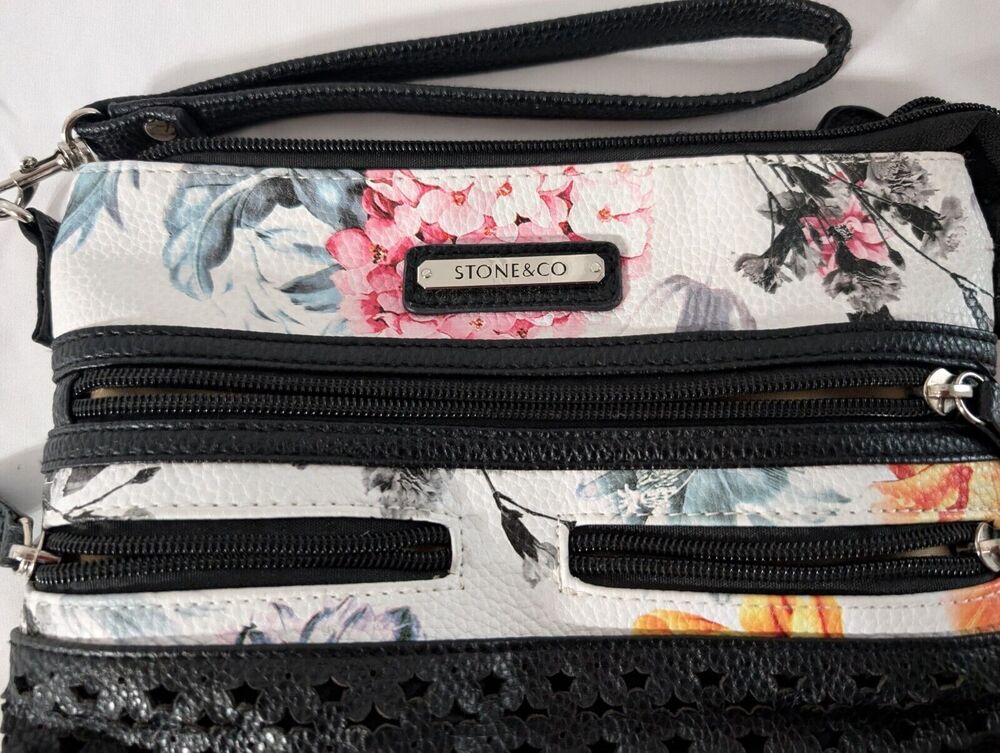 Stone & Co White Floral Black Trim Multi Zip Small Purse Large Wristlet